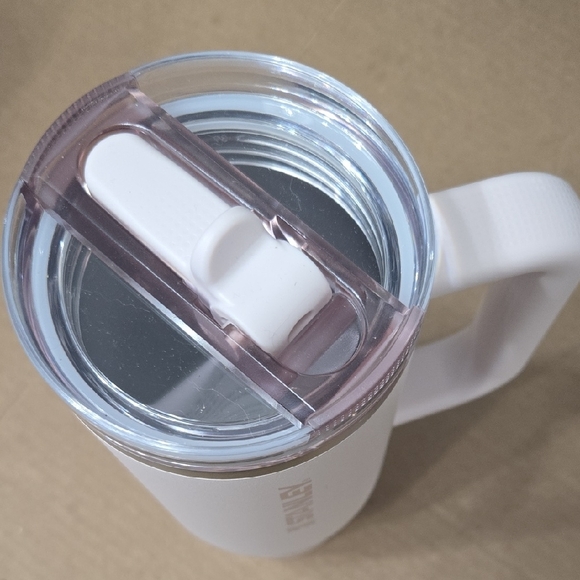 Stanley Very Light Pink Quencher Pro Tour Tumbler - Picture 4 of 8